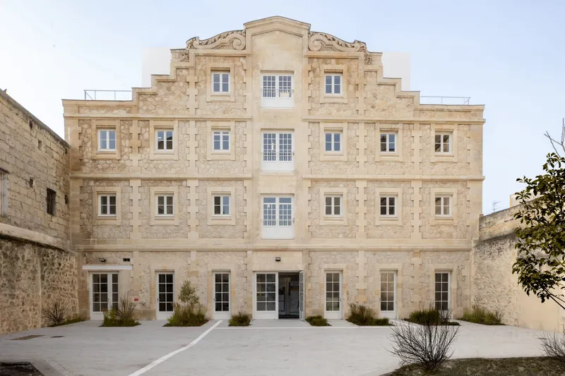 Amiral, Hôtel des Ventes des Chartrons, quai des Chartrons à Bordeaux